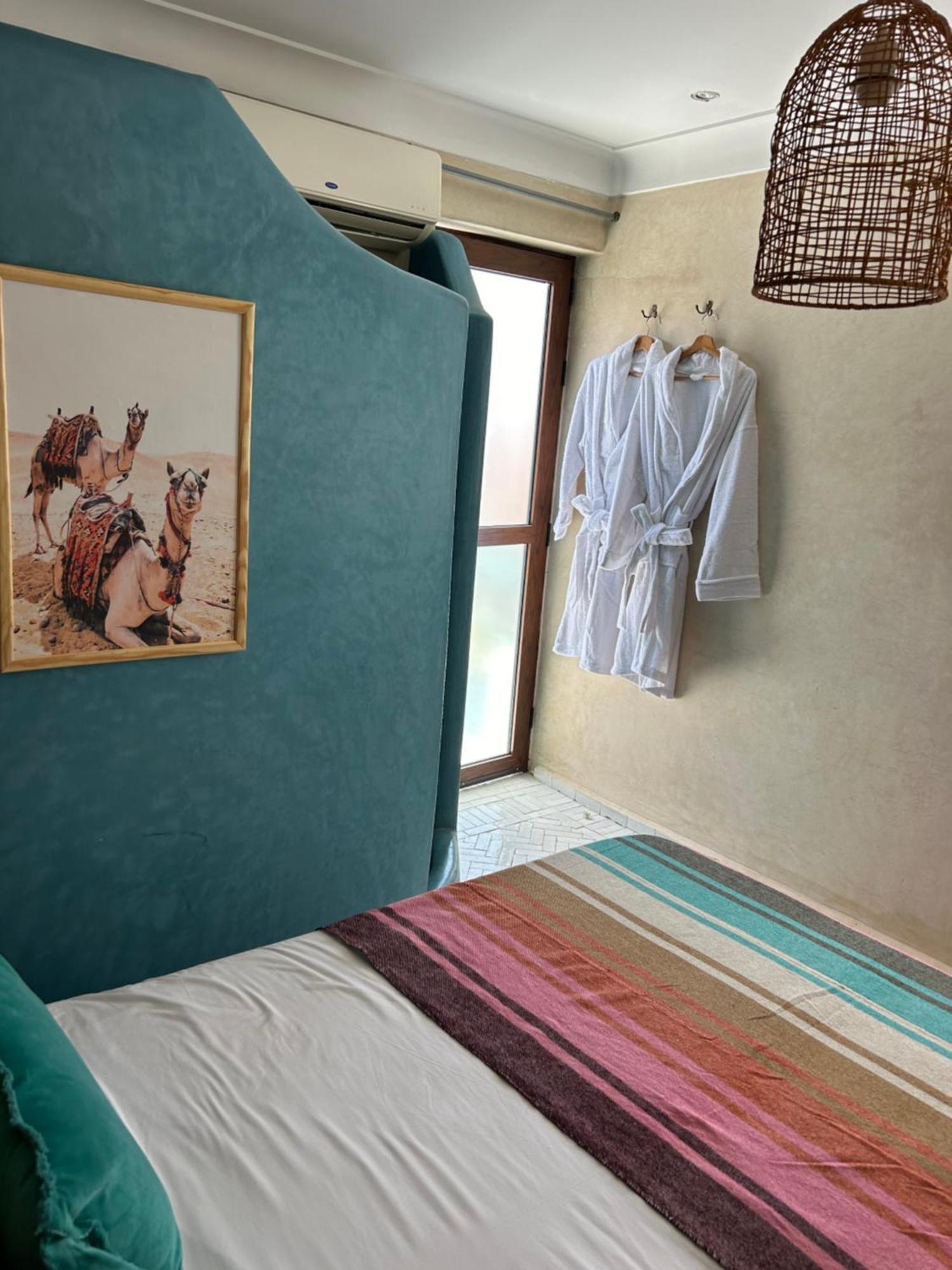 Riad Amazing Amazigh Avec Jacuzzi Petit Dejeuner Compris Avec Aussi Chambres Familiales Pres De La Place Jemaa El Fna Marraquexe Exterior foto