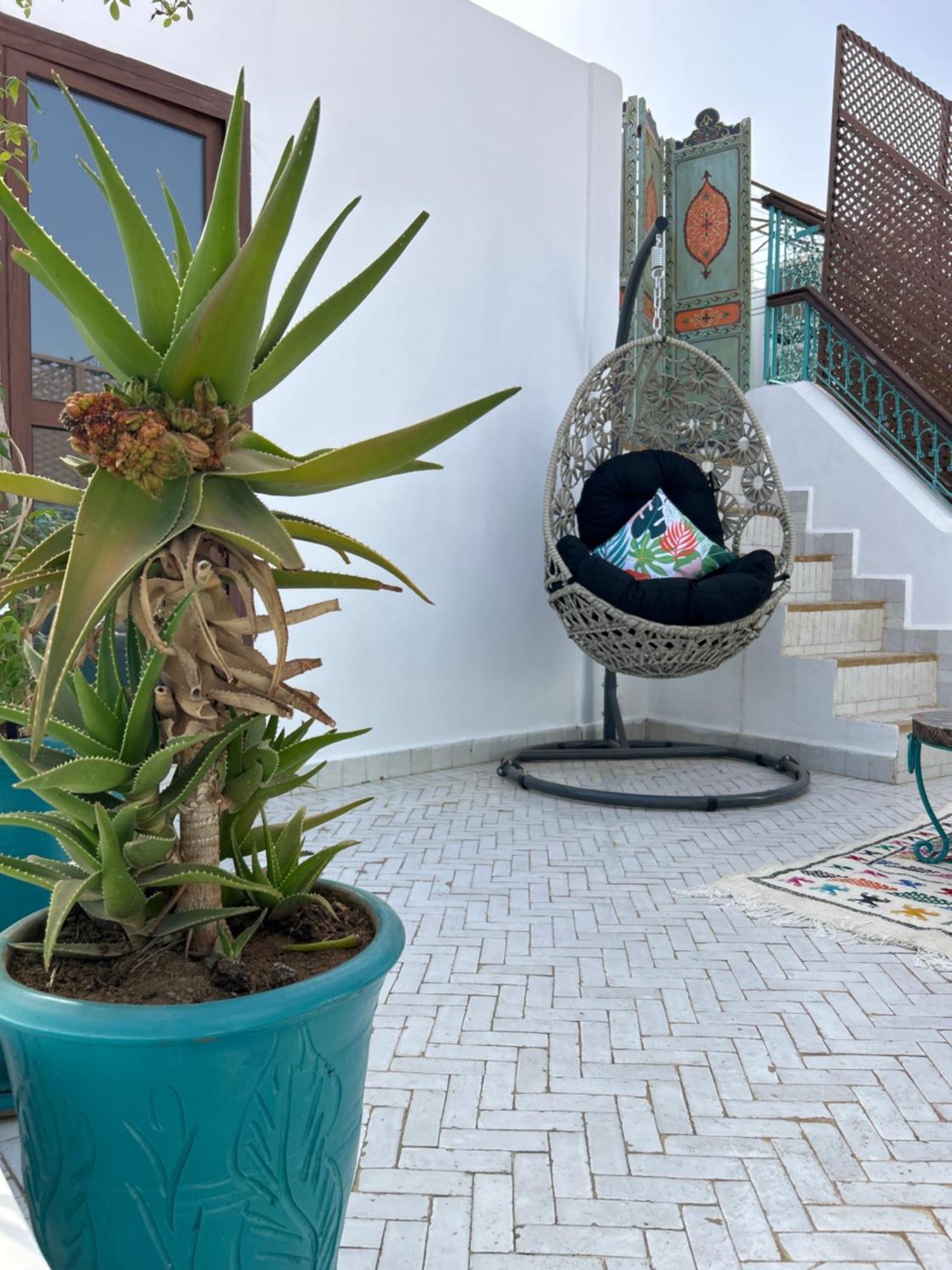 Riad Amazing Amazigh Avec Jacuzzi Petit Dejeuner Compris Avec Aussi Chambres Familiales Pres De La Place Jemaa El Fna Marraquexe Exterior foto